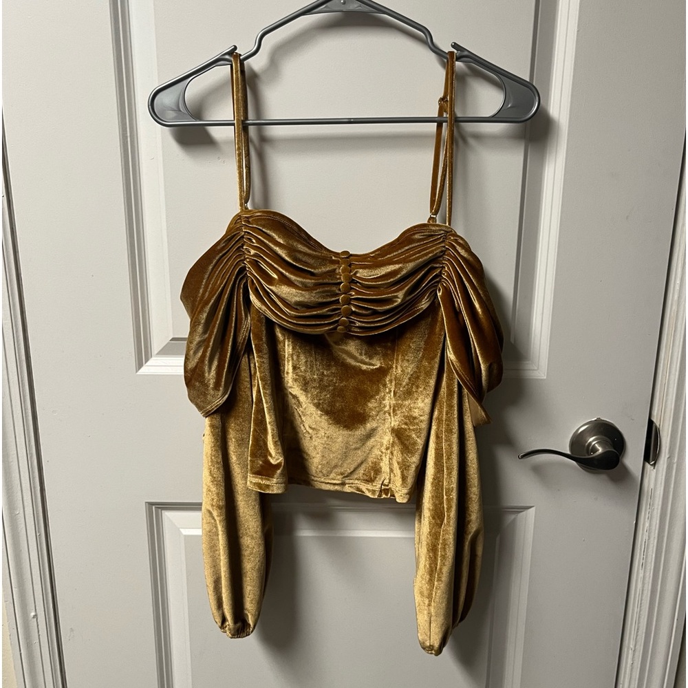 Leche gold top, size small